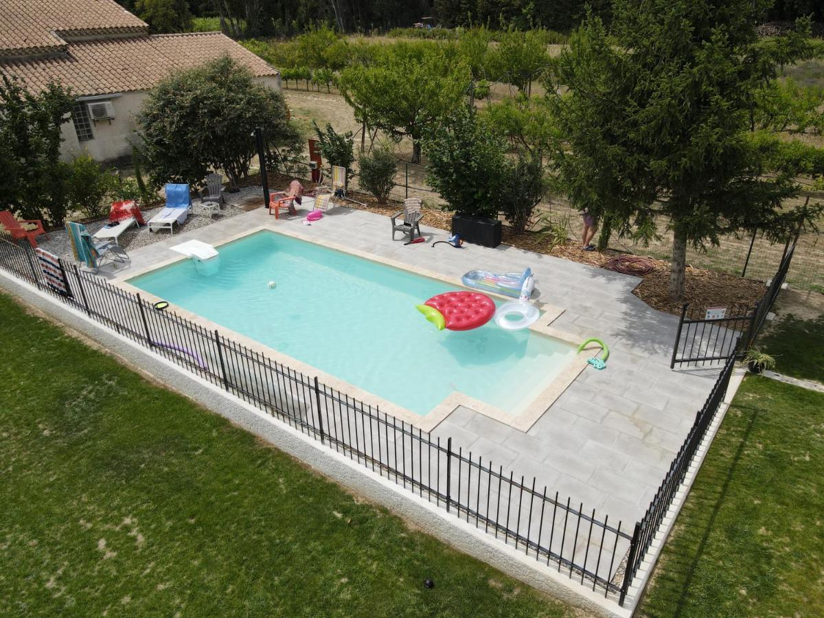 Villa La Bonbonne en Provence à Travaillan Extérieur photo