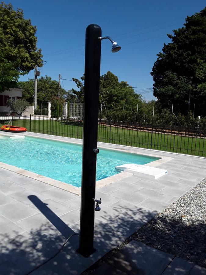 Villa La Bonbonne en Provence à Travaillan Extérieur photo